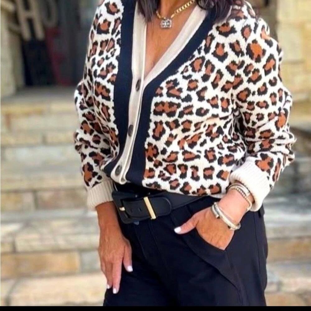 Cabi Nine Lives Leopard Print Button Front Cardigan Size M Cotton Casual Office
